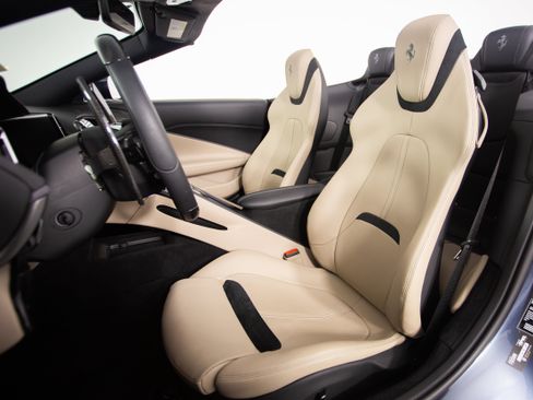 Certified 2024 Ferrari Roma Spider image 12