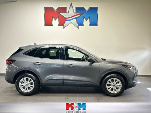 Used 2023 Ford Escape Active AWD/4WD image 1