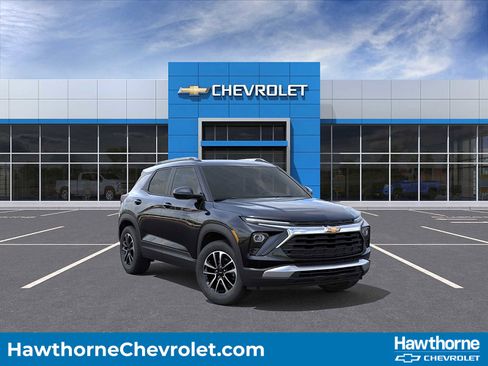 New 2026 Chevrolet TrailBlazer LT w/ Convenience Package AWD/4WD image 1