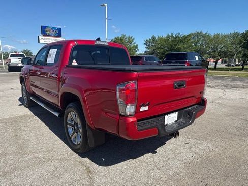 Used 2019 Toyota Tacoma Limited AWD/4WD image 7