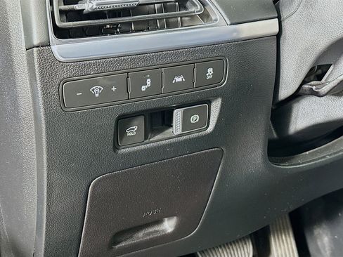 Used 2022 Hyundai Palisade Calligraphy image 17