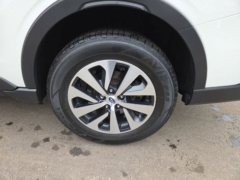 Used 2022 Subaru Outback Premium image 10