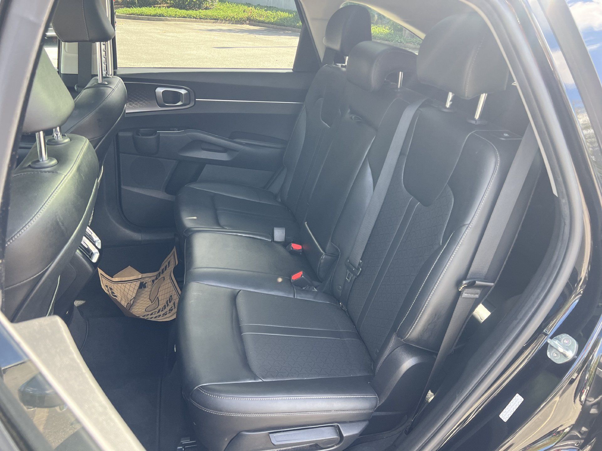 Used 2023 Kia Sorento S w/ Panoramic Sunroof Package FWD image 18