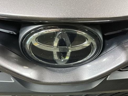 Used 2024 Toyota Camry SE FWD image 9