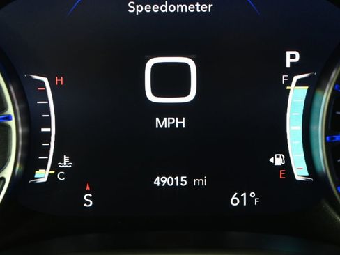 Used 2023 Chrysler Pacifica Touring-L FWD image 28