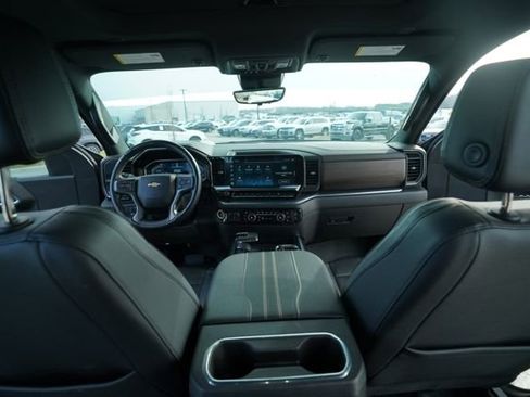Used 2024 Chevrolet Silverado 1500 High Country image 26