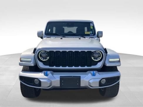 Used 2024 Jeep Wrangler High Altitude AWD/4WD image 2