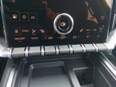 New 2025 GMC Acadia Elevation image 23