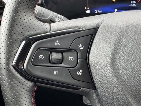 Certified 2025 Chevrolet Trax RS w/ Driver Confidence Package image 17