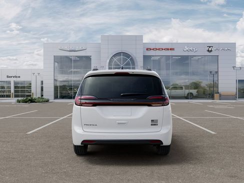 New 2027 Chrysler Pacifica Select FWD image 7