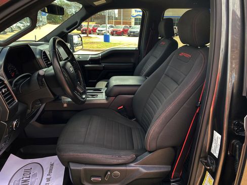 Used 2018 Ford F150 XLT w/ Equipment Group 302A Luxury image 12