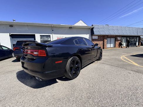 Used 2014 Dodge Charger R/T w/ Blacktop Package RWD image 42