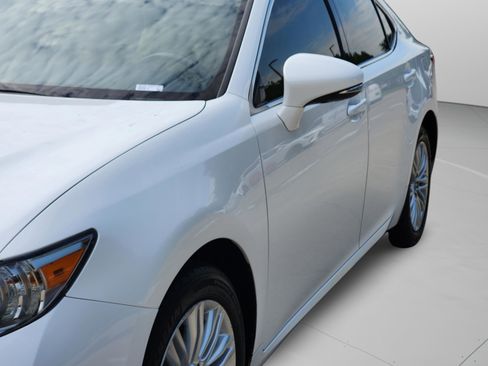 Used 2015 Lexus ES 350 w/ Luxury Package FWD image 37