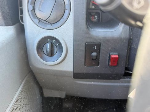 Used 2011 Ford E-150 and Econoline 150 w/ PWR Group image 24