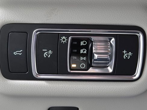 New 2026 Lincoln Nautilus Premier AWD/4WD image 24