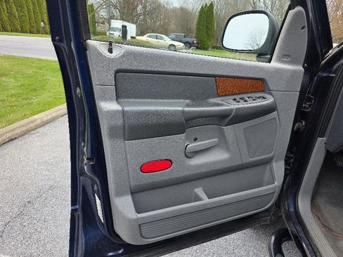 Used 2006 Dodge Ram 1500 Truck SLT image 11