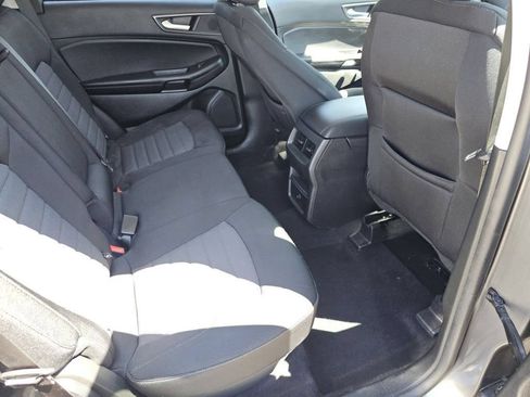 Used 2023 Ford Edge SE AWD/4WD image 5
