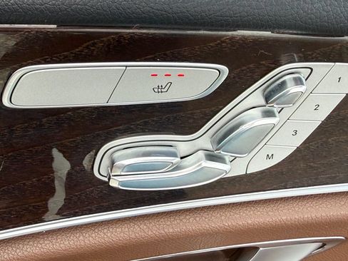 Used 2019 Mercedes-Benz E 300 image 36