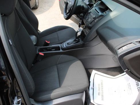 Used 2016 Ford Focus SE image 35