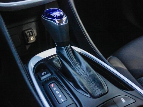 Used 2019 Chevrolet Volt LT image 19