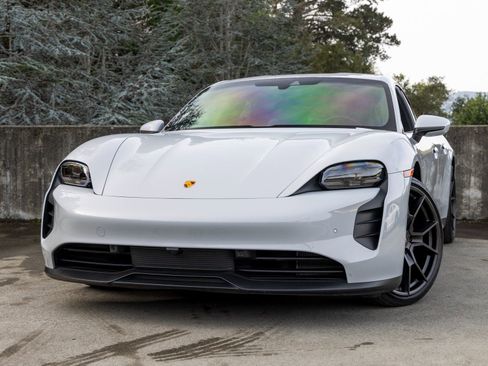 Certified 2023 Porsche Taycan GTS image 7