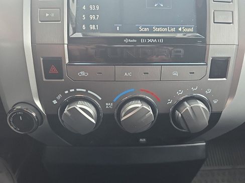 Used 2017 Toyota Tundra SR5 image 27