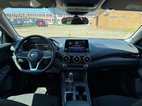 Used 2025 Nissan Sentra SV FWD image 26