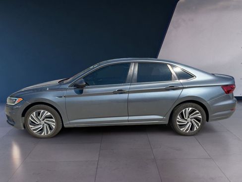 Used 2021 Volkswagen Jetta SEL image 2