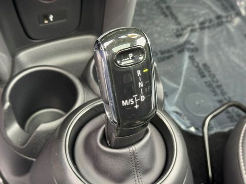 Used 2020 MINI Cooper 2-Door Hardtop image 22