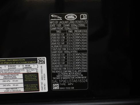 Certified 2026 Land Rover Range Rover Sport SE AWD/4WD image 25