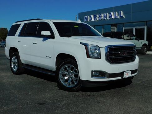 Used 2017 GMC Yukon SLT image 2