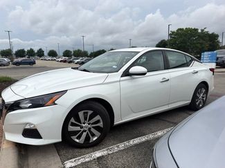 Used 2022 Nissan Altima 2.5 S FWD video 1