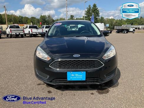 Used 2017 Ford Focus SE w/ Cold Weather Package FWD image 27