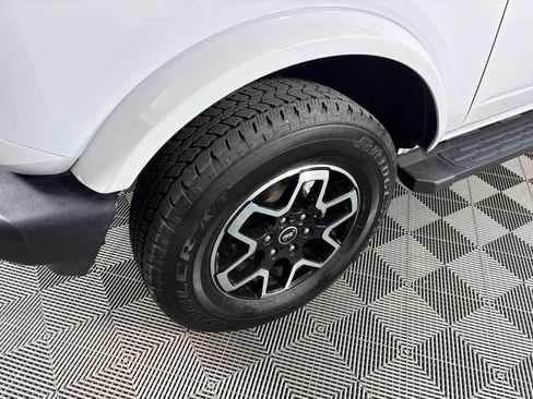 Used 2022 Ford Bronco Outer Banks AWD/4WD image 10
