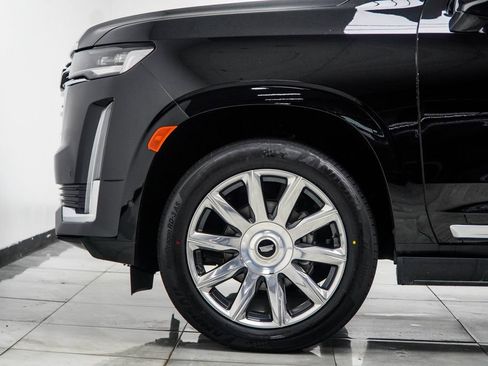 Used 2024 Cadillac Escalade Premium Luxury Platinum RWD image 12