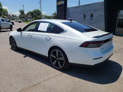 Used 2025 Honda Accord Sport image 9
