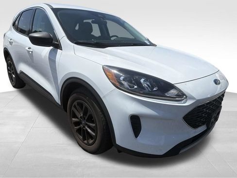 Used 2022 Ford Escape SE FWD image 17