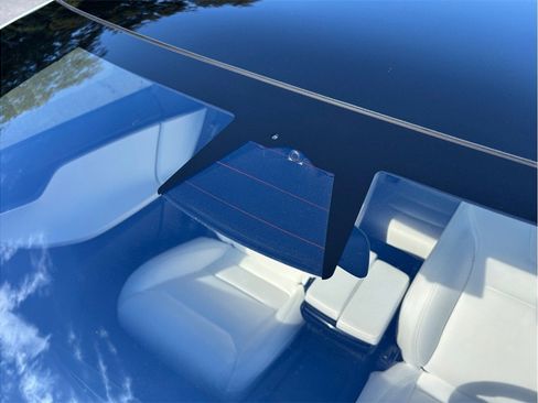 Used 2019 Tesla Model S Performance image 12