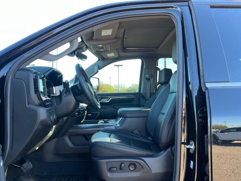 Used 2024 Chevrolet Silverado 2500 LTZ w/ LTZ Plus Package image 14