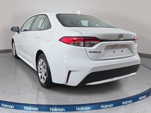 Used 2021 Toyota Corolla LE image 8