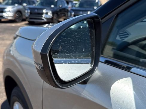 New 2026 Mitsubishi Outlander ES FWD image 39