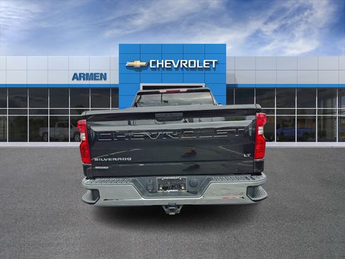 Used 2021 Chevrolet Silverado 1500 LT AWD/4WD image 6