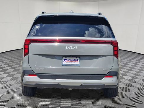 Used 2025 Kia Carnival EX FWD image 6