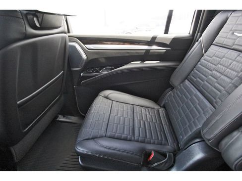 New 2026 Cadillac Escalade ESV Platinum Sport w/ LPO, ONYX Package AWD/4WD image 12