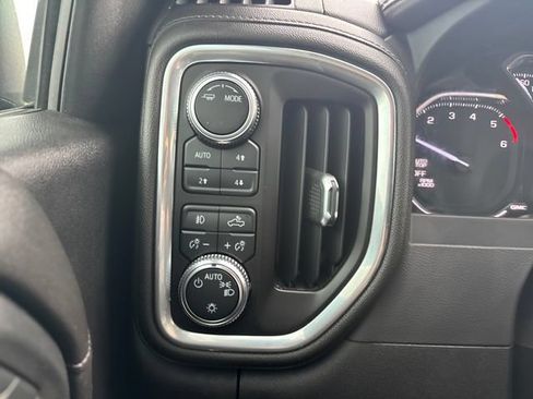 Certified 2021 GMC Sierra 1500 Elevation w/ LPO, Elevation Black Package AWD/4WD image 17