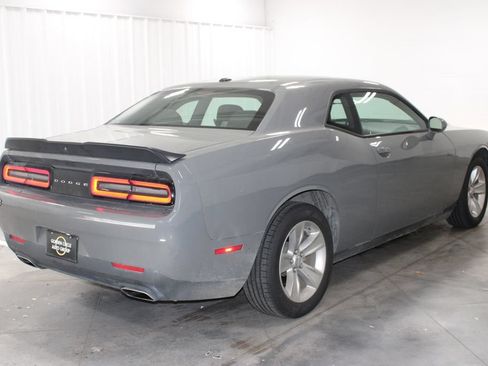 Used 2023 Dodge Challenger SXT RWD image 9