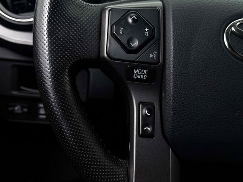 Used 2019 Toyota Tacoma TRD Off-Road image 29