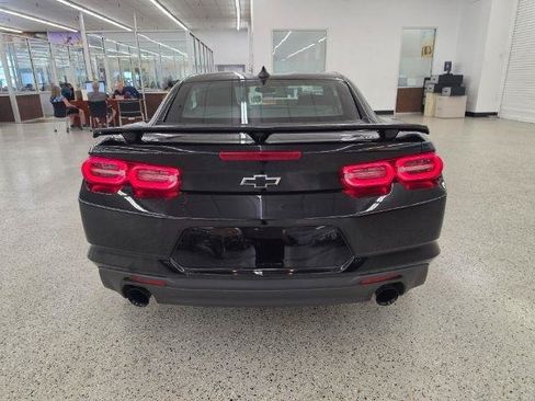 Used 2019 Chevrolet Camaro LS RWD image 5