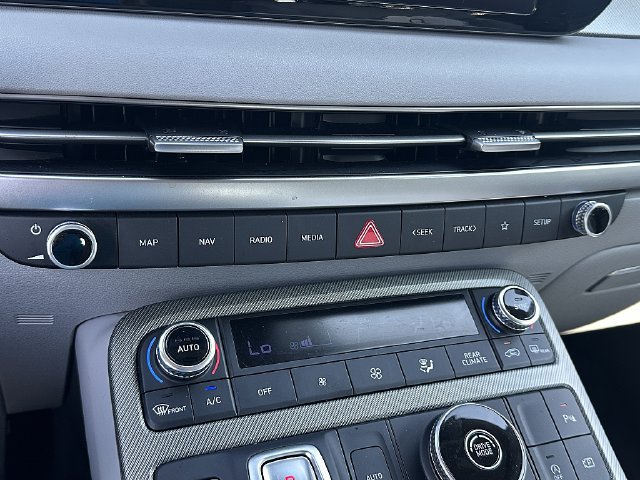 Used 2024 Hyundai Palisade SEL FWD image 31