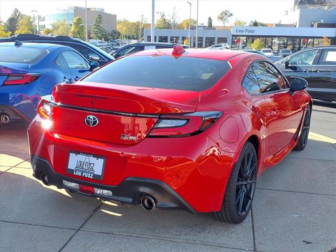 Used 2024 Toyota GR86 Premium image 2